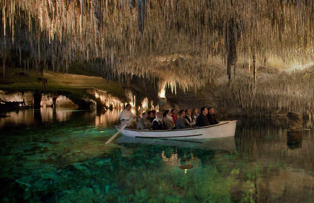 Boat trip cuevas del drach caves
